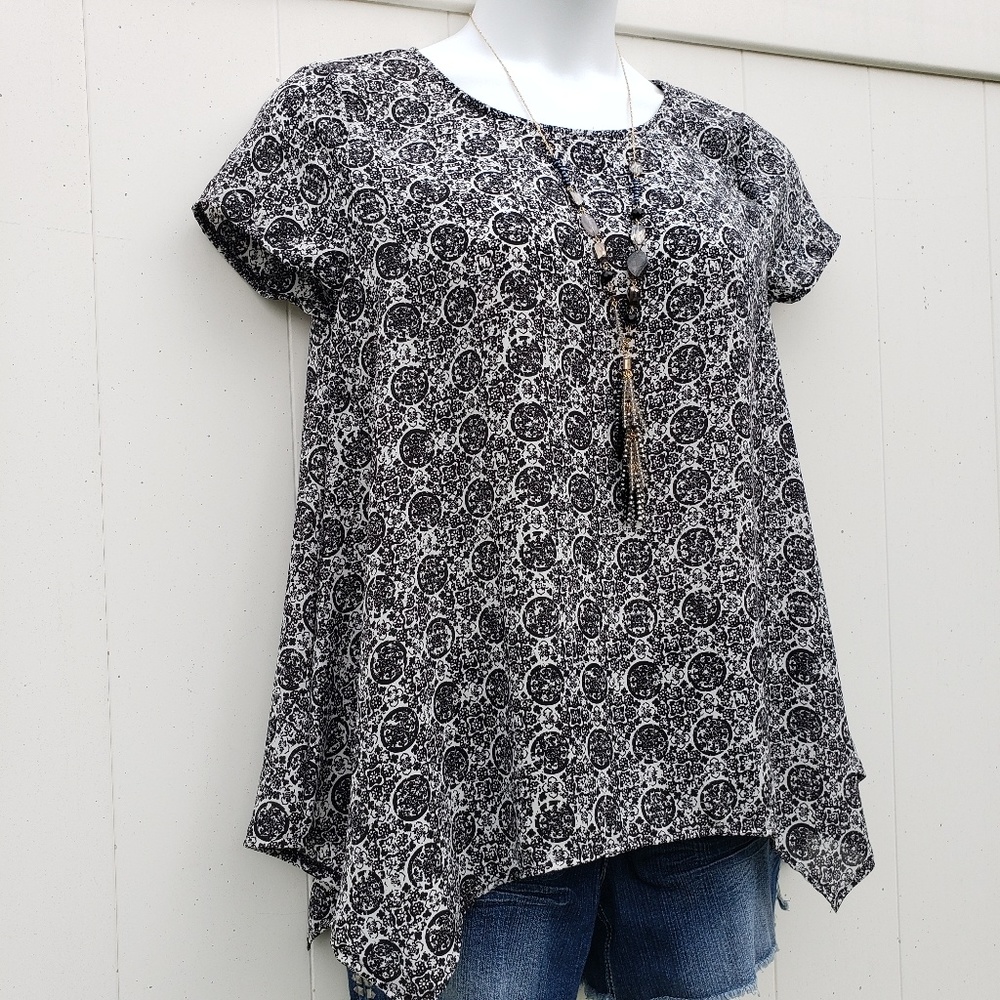 Pink Rose Blouse Black/White Size Large - Picture 2 of 7